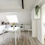 T&k - 1 To 4 - 20min To Tradefair Messe Airport Duesseldorf Apartmán Duisburg