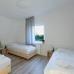 T&k - 1 To 4 - 20min To Tradefair Messe Airport Duesseldorf Apartmán Duisburg