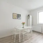 T&k - 1 To 4 - 20min To Tradefair Messe Airport Duesseldorf Apartmán