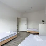 T&k - 1 To 4 - 20min To Tradefair Messe Airport Duesseldorf Apartmán Duisburg