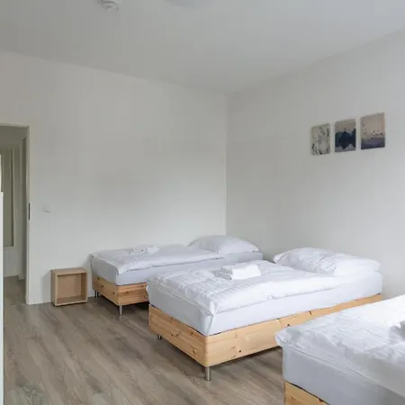 T&k - 1 To 4 - 20min To Tradefair Messe Airport Duesseldorf 아파트 뒤스부르크