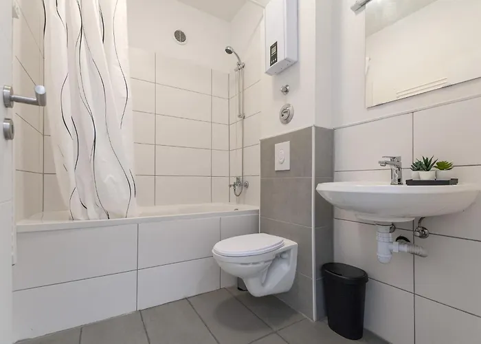 T&k - 1 To 4 - 20min To Tradefair Messe Airport Duesseldorf Appartement